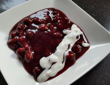Rote Grütze mit Joghurtsauce Rote Grütze mit Joghurtsauce
