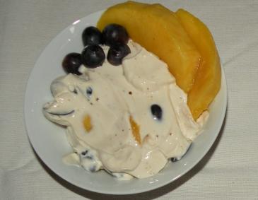 Trauben-Mango-Creme Trauben-Mango-Creme