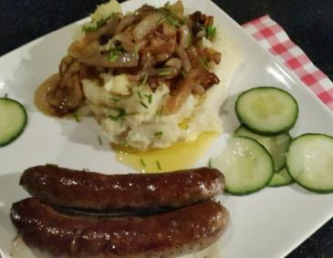 Erdäpfelpüree mit Schmelzzwiebeln Erdäpfelpüree mit Schmelzzwiebeln