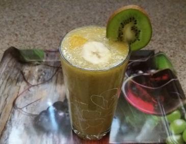 Bananen-Kiwi-Orangen-Smoothie Bananen-Kiwi-Orangen-Smoothie