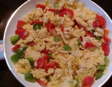 Eierspeise mit Paprika Eierspeise mit Paprika