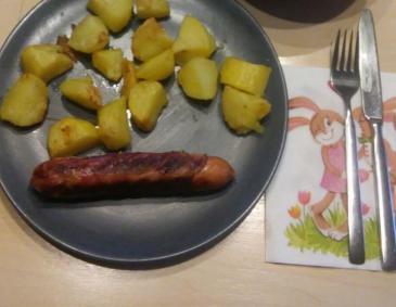 Berner Würstel mit Braterdäpfeln Berner Würstel mit Braterdäpfeln