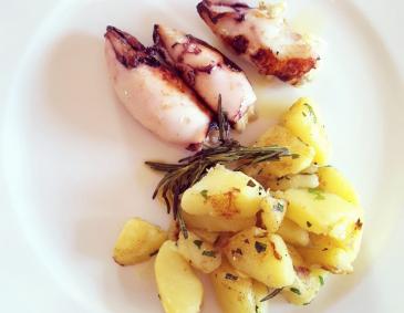 Calamari mit Erdäpfeln Calamari mit Erdäpfeln