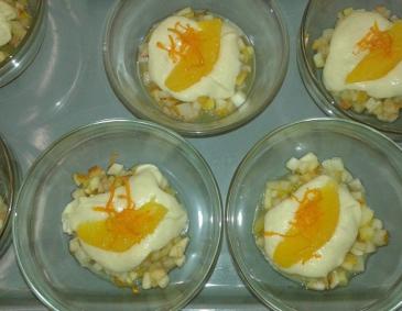 Pastinaken-Orangencreme mit Früchteragout Pastinaken-Orangencreme mit Früchteragout