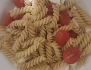 Fussili mit Tomaten und Feta Fussili mit Tomaten und Feta