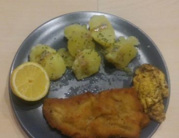 Original Wiener Schnitzel mit Petersilerdäpfeln Original Wiener Schnitzel mit Petersilerdäpfeln