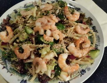 Nudelsalat mit Garnelen und Sesam Nudelsalat mit Garnelen und Sesam