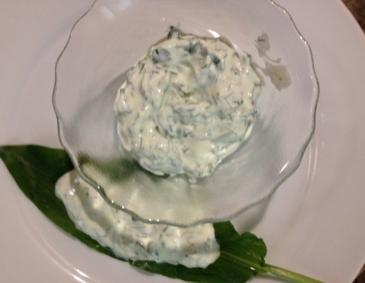 Bärlauchaufstrich mit Sauerrahm Bärlauchaufstrich mit Sauerrahm