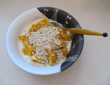Frühstücksmüsli mit Orangen und Chiasamen Frühstücksmüsli mit Orangen und Chiasamen