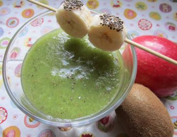 Grüner Smoothie mit Spinat Grüner Smoothie mit Spinat