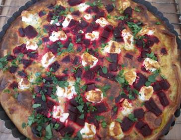 Quiche mit Roten Rüben und Ziegenkäse Quiche mit Roten Rüben und Ziegenkäse