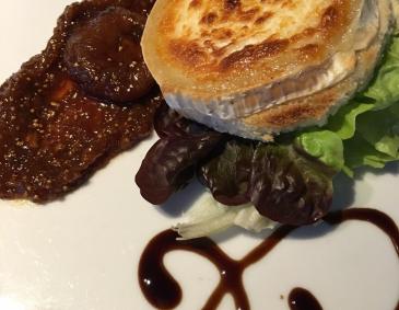 Gebackener Ziegenkäse Gebackener Ziegenkäse