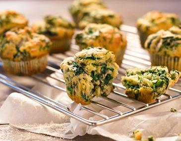 Pikante Muffins mit Spinat Pikante Muffins mit Spinat