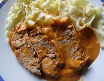 Kalbsvögerl auf Gemüserahmsauce Kalbsvögerl auf Gemüserahmsauce