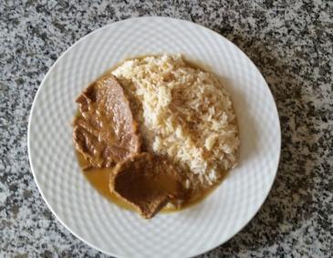 Rindsschnitzel mit Reis Rindsschnitzel mit Reis
