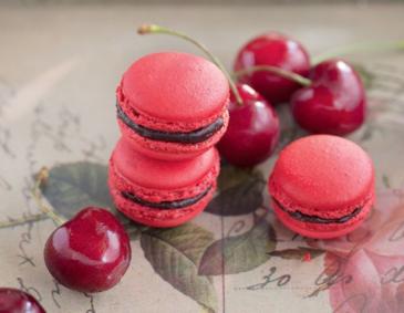 Macarons mit Kirsch-Ganache Macarons mit Kirsch-Ganache