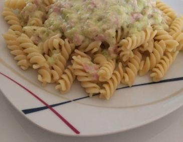 Zucchini-Schinken-Nudeln Zucchini-Schinken-Nudeln