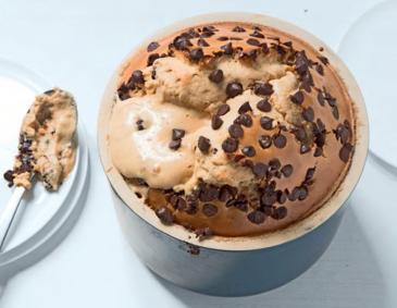 Erdnussbuttersoufflé mit Schokotropfen Erdnussbuttersoufflé mit Schokotropfen