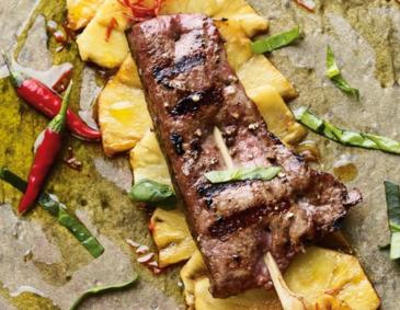 Gegrillte Kalbsleber mit Chili & Ananas Gegrillte Kalbsleber mit Chili & Ananas