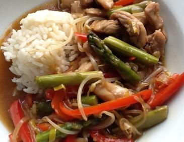 Huhn mit Spargel Asia Style Huhn mit Spargel Asia Style