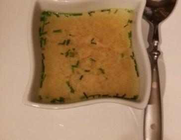 Eintropfsuppe mit Tomatenaroma Eintropfsuppe mit Tomatenaroma
