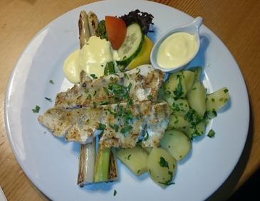 Zander auf Spargelstreifen Zander auf Spargelstreifen