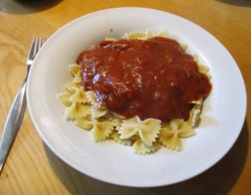 Farfalle mit Tomaten-Champignonsauce Farfalle mit Tomaten-Champignonsauce