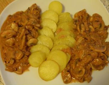 Tomaten-Champignon Sauce Tomaten-Champignon Sauce