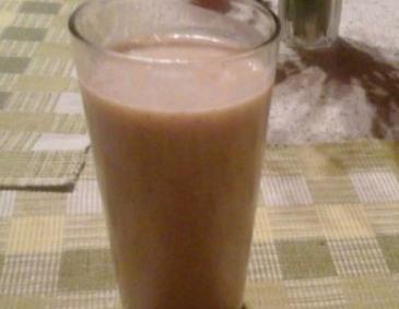 Birnen-Marzipan-Smoothie Birnen-Marzipan-Smoothie