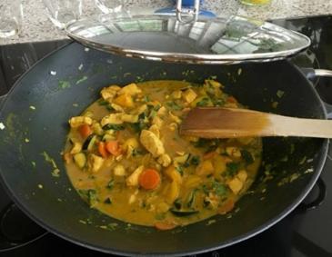 Hühnercurry mit Kokosnuss Hühnercurry mit Kokosnuss