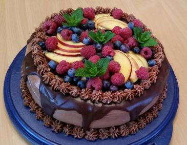 Torte mit Himbeer- und Schokocreme Torte mit Himbeer- und Schokocreme