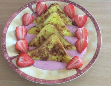 French Toast mit Erdbeermilch French Toast mit Erdbeermilch
