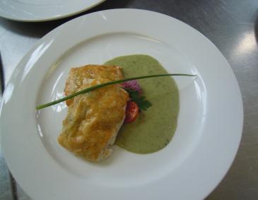 Gemüsestrudel mit Kräutersauce Gemüsestrudel mit Kräutersauce