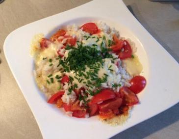 Reis-Tomaten-Käse-Schüssel Reis-Tomaten-Käse-Schüssel