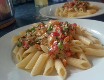 Pasta mit Gemüsesugo Pasta mit Gemüsesugo