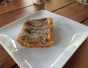 Marillen-Mohn-Topfen-Kuchen Marillen-Mohn-Topfen-Kuchen