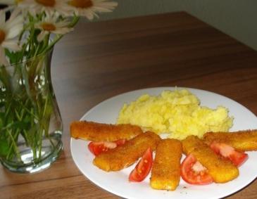 Fischstäbchen mit Kartoffelstampf Fischstäbchen mit Kartoffelstampf