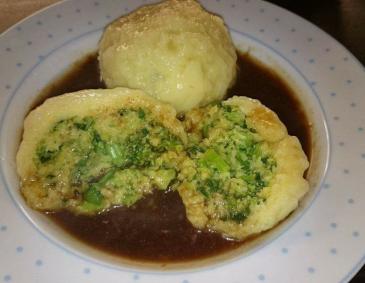 Brokkoli-Käseknödel Brokkoli-Käseknödel