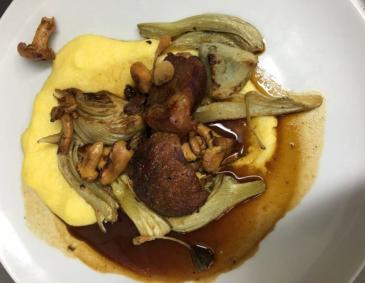 Henderl-Tagine mit eingelegten Zitronen und Artischocke Henderl-Tagine mit eingelegten Zitronen und Artischocke