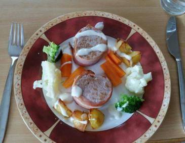 Schweinsfilet mit Gemüse Schweinsfilet mit Gemüse