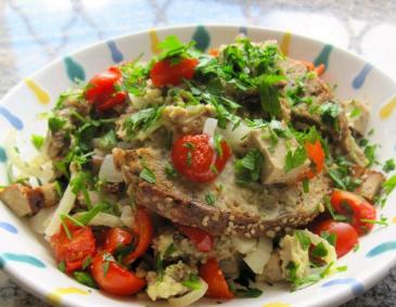 Brotauflauf mit Tofu Brotauflauf mit Tofu