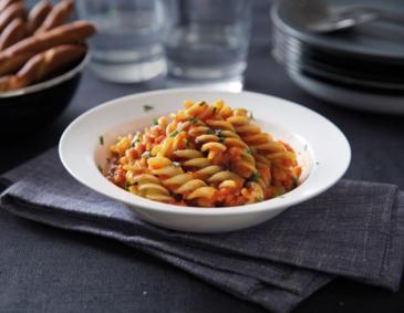 Fusilli Napoletana mit frischen aromatischen Kräutern Fusilli Napoletana mit frischen aromatischen Kräutern