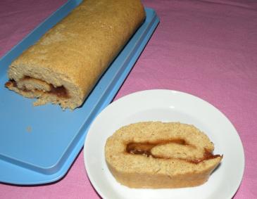 Dinkelbiskuitroulade Dinkelbiskuitroulade