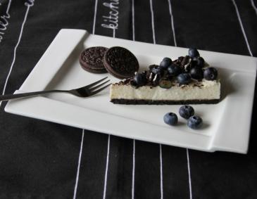 Heidelbeer-Topfen-Torte mit Oreo-Boden Heidelbeer-Topfen-Torte mit Oreo-Boden