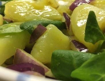 Erdäpfelsalat Wiener Art Erdäpfelsalat Wiener Art