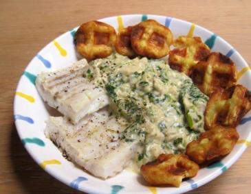 Polardorsch mit Spinat-Erdnusssauce und Rösti Polardorsch mit Spinat-Erdnusssauce und Rösti