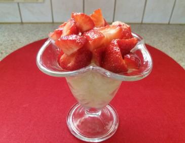 Melonensorbet mit Erdbeeren Melonensorbet mit Erdbeeren