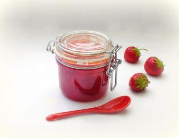 Erdbeer-Sekt-Marmelade Erdbeer-Sekt-Marmelade