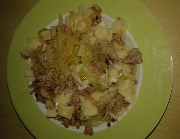 Krautfleckerl mit Faschiertem Krautfleckerl mit Faschiertem