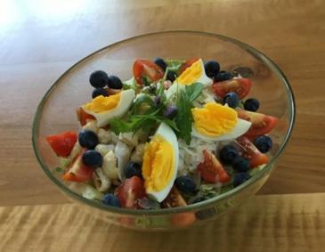 Frühlingssalat Mit Nudeln Frühlingssalat Mit Nudeln